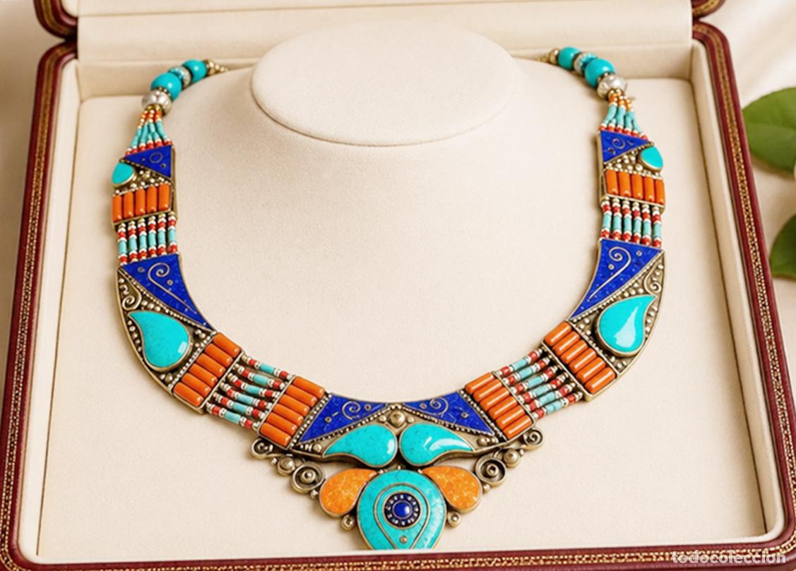 Joyeria: JOYA &Uacute;NICA: EXCLUSIVO GRAN COLLAR VINTAGE ANCHO CON CORAL NATURAL, LAPIS..JOYER&Iacute;A. PESO: 136 GRAMOS