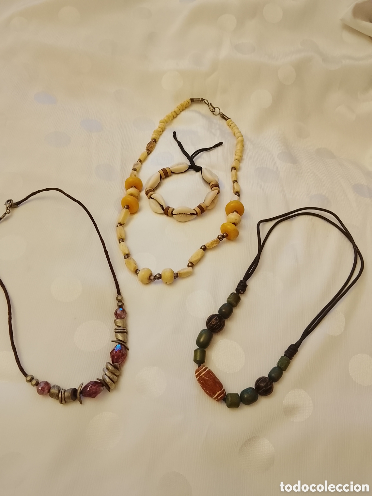 Joyeria: Lote de 3 gargantillas +pulsera de caracolas . - Foto 1