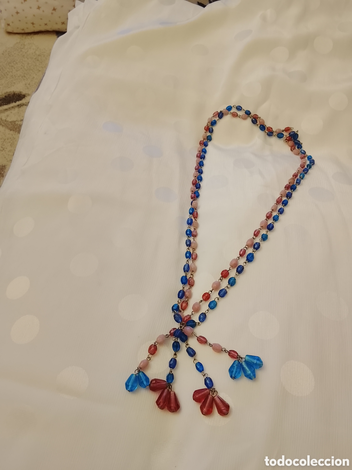 Joyeria: Collar de dos vueltas ,es de cristal de roca facetado ,Mide 85 cent&iacute;metros .