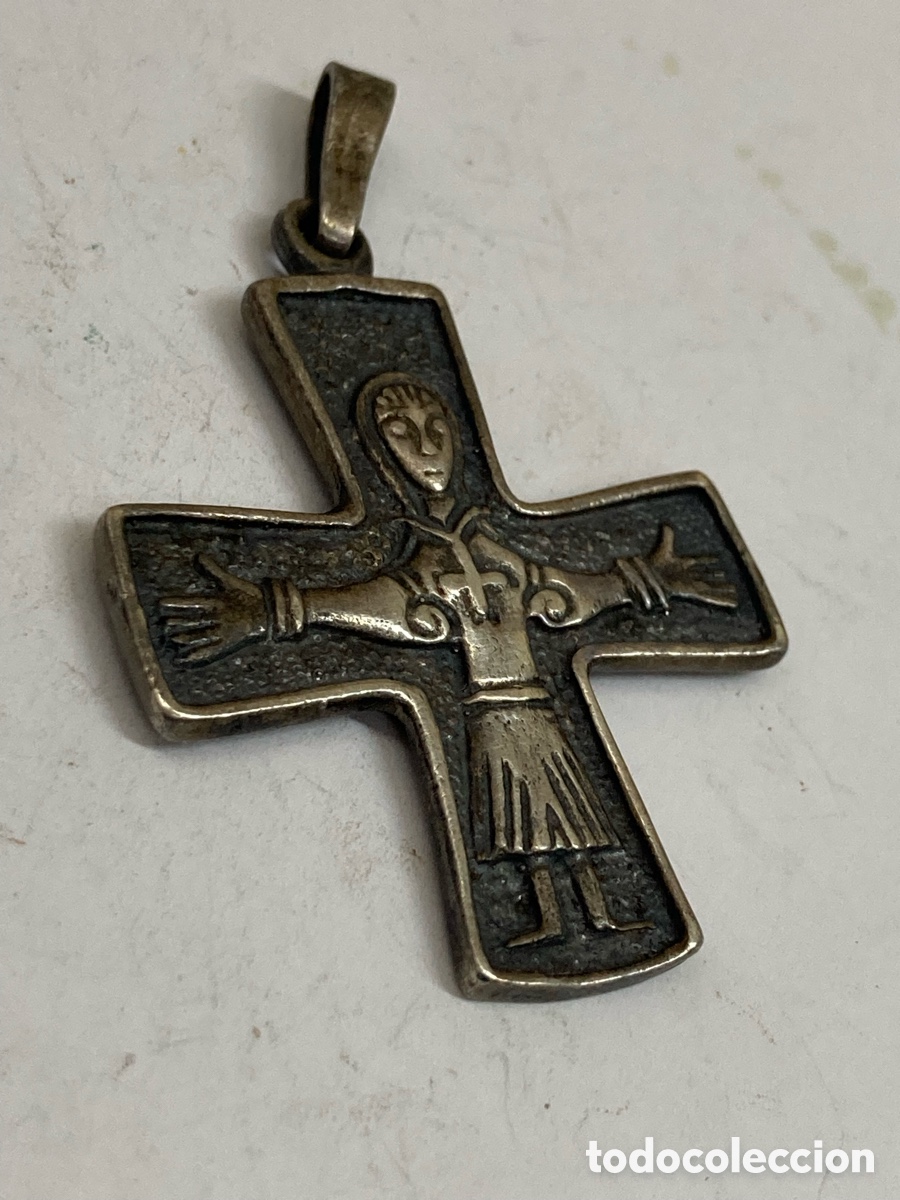 Joyeria: Cruz de plata religiosa C630