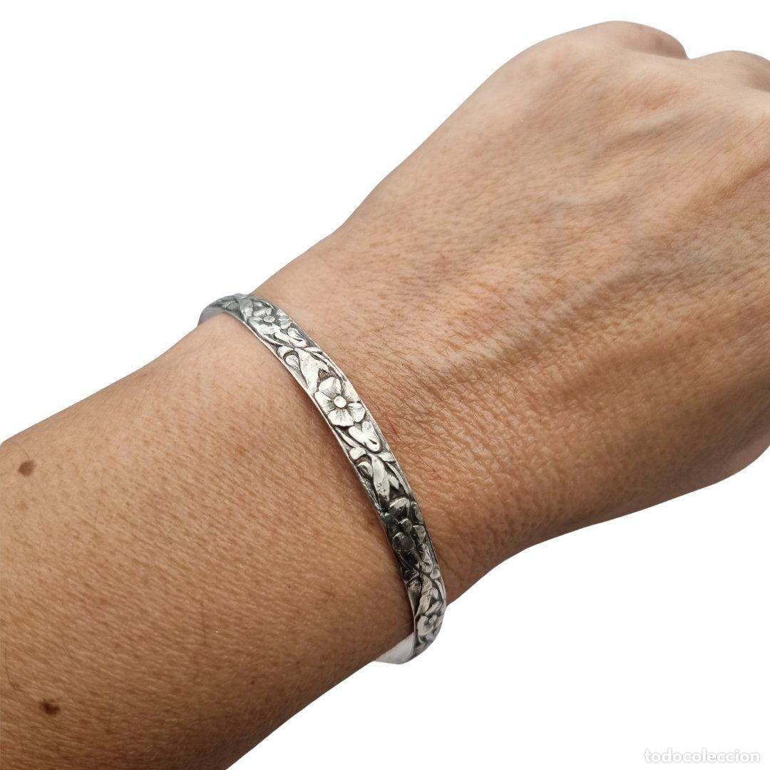 Joalharia: Pulsera vintage de plata con flores repujadas de inspiraci&oacute;n floral circa 1950
