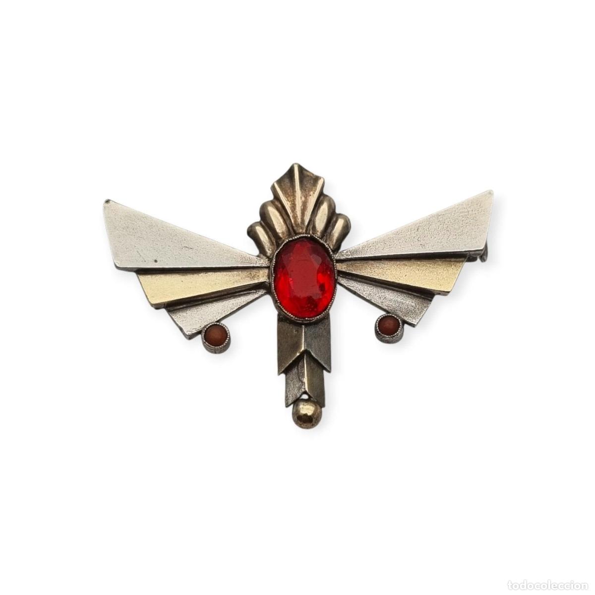 Joyeria: Broche Art D&eacute;co de plata con cristal rojo facetado, joyer&iacute;a geom&eacute;trica espa&ntilde;ola, circa 1930