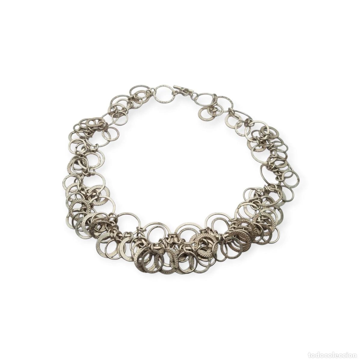Joyeria: Collar vintage italiano de plata de anillas texturizadas, modernista Mid-Century, ca. 1980&ndash;1995
