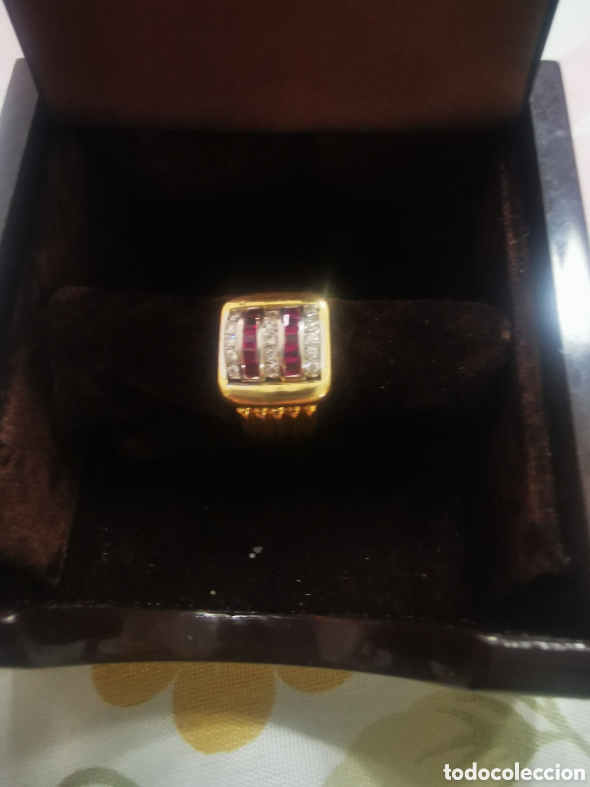 Joyeria: Sortija de oro 18 q con diamantes y rub&iacute;es Chevalier n 14