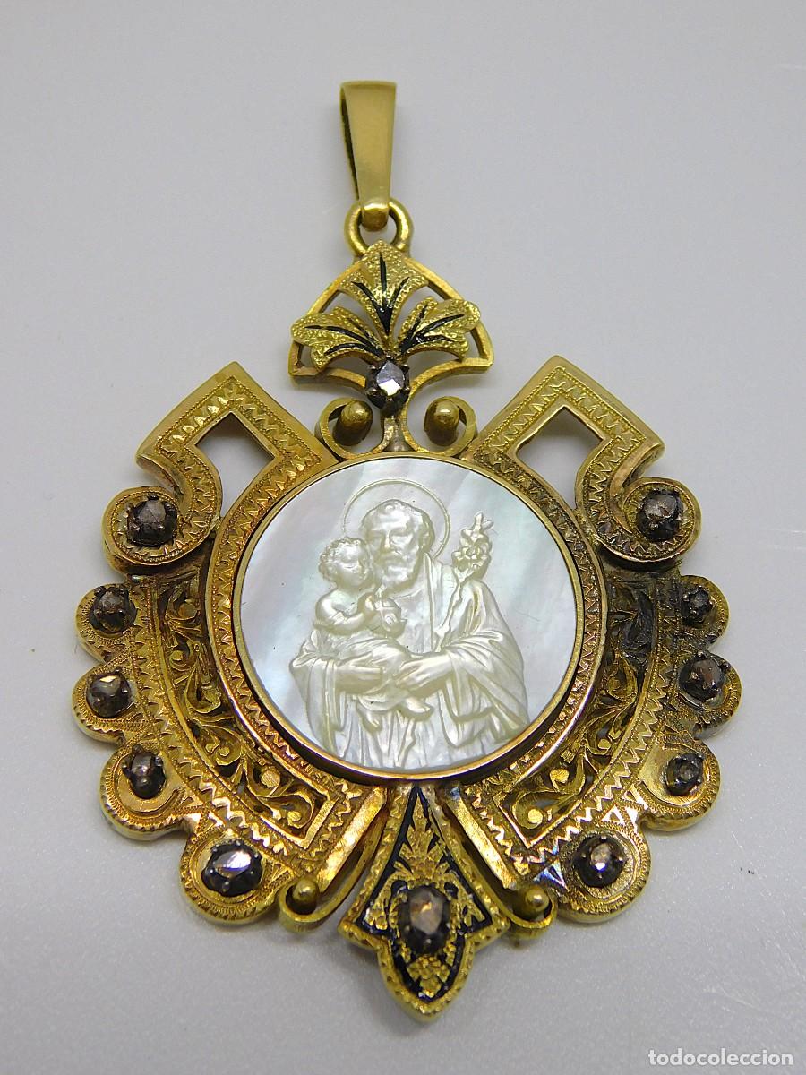 Joaillerie: COLGANTE RELIGIOSO - ORO 14K