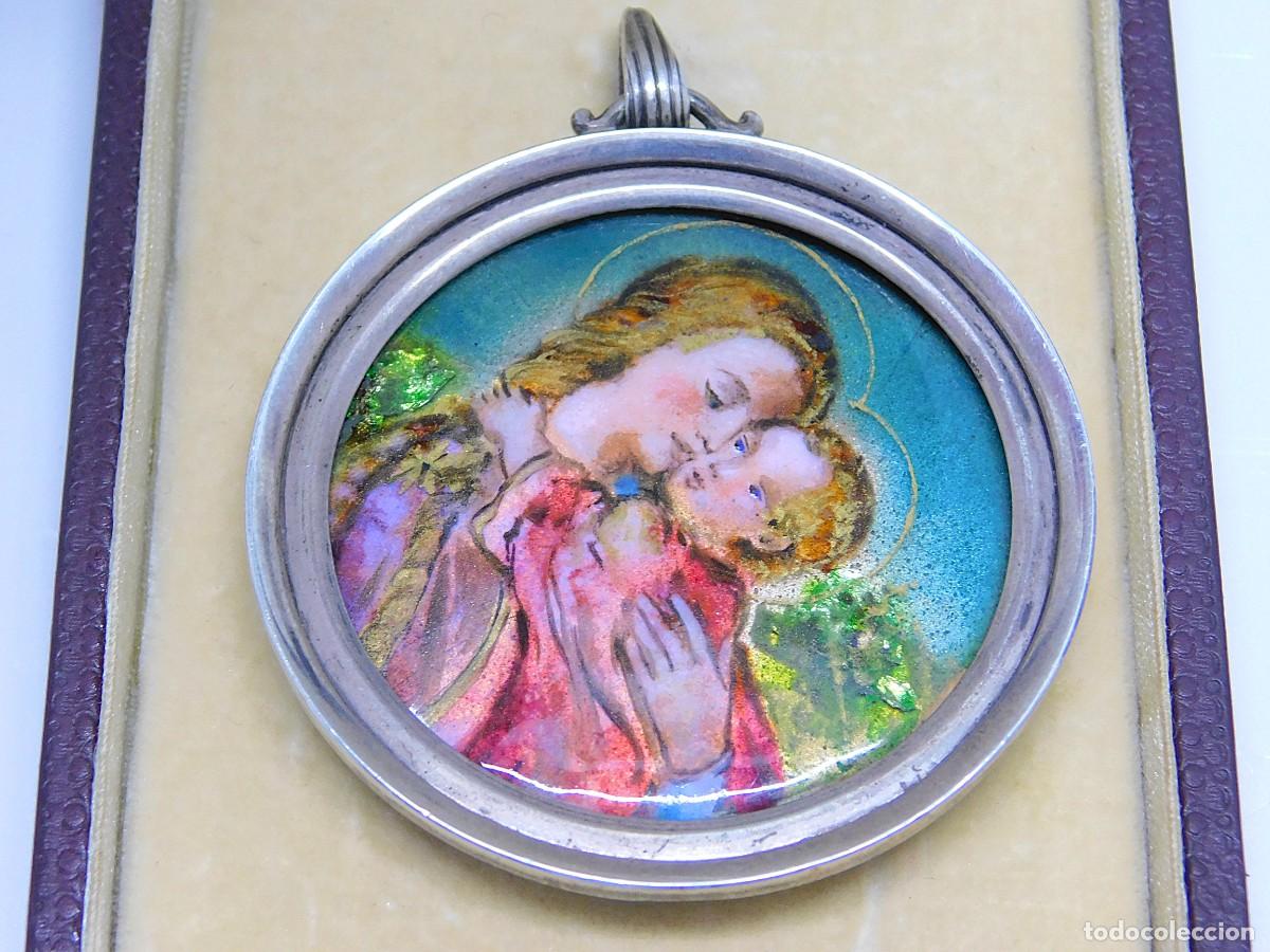 Joaillerie: COLGANTE RELIGIOSO MASRIERA I CARRERAS - PLATA Y ESMALTE