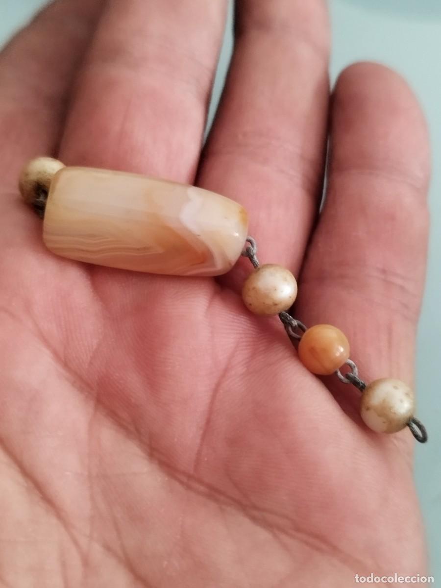 Joyeria: Piedra &aacute;gata natural en tonos caramelos dorados y otras cuentas peque&ntilde;as.