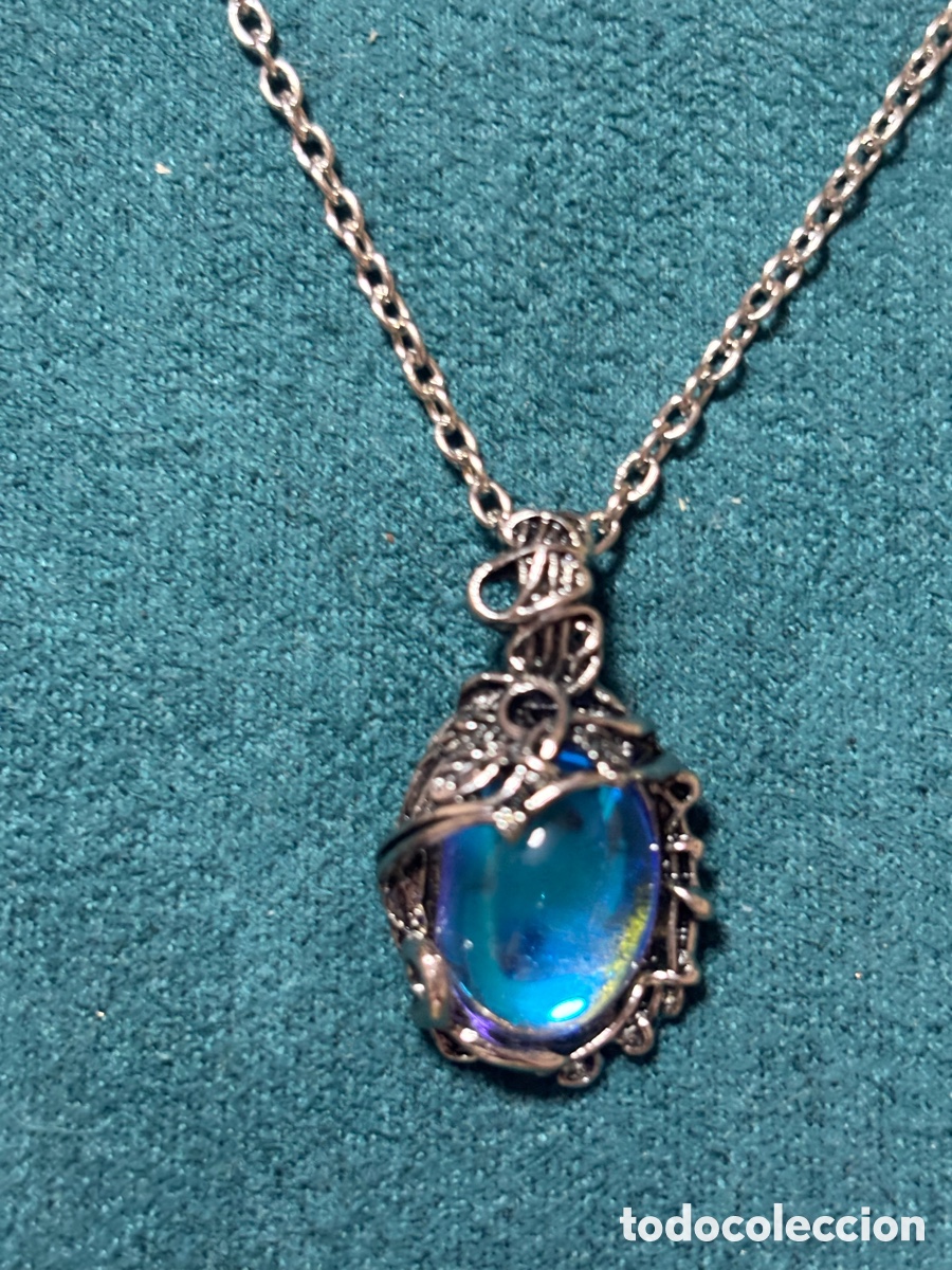 Joyeria: Colgante con cadena plateado
