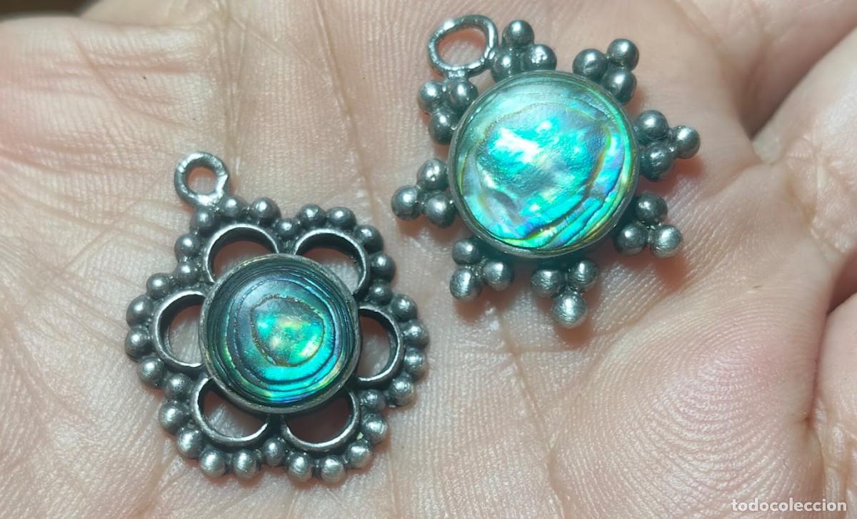 Joyeria: Dos colgantes de plata 925 con lo que parece abal&oacute;n