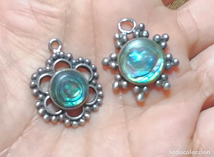 Joyeria: Dos colgantes de plata 925 con lo que parece abal&oacute;n