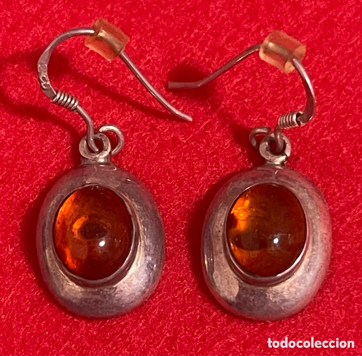Joyeria: Bonita pareja, de pendientes en plata de ley y &aacute;mbar.