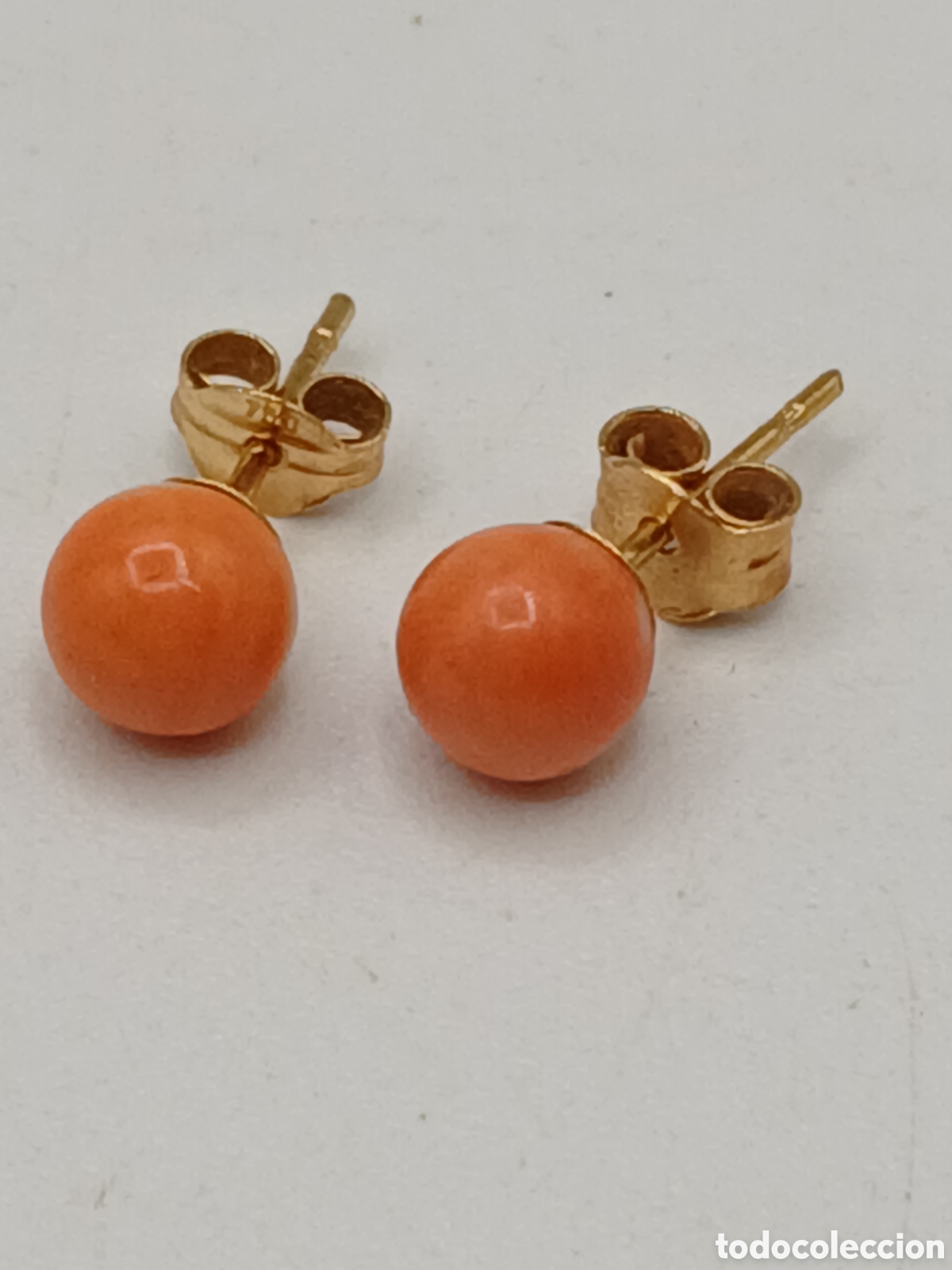 Joyeria: Pendientes oro 18quilates y coral rosa