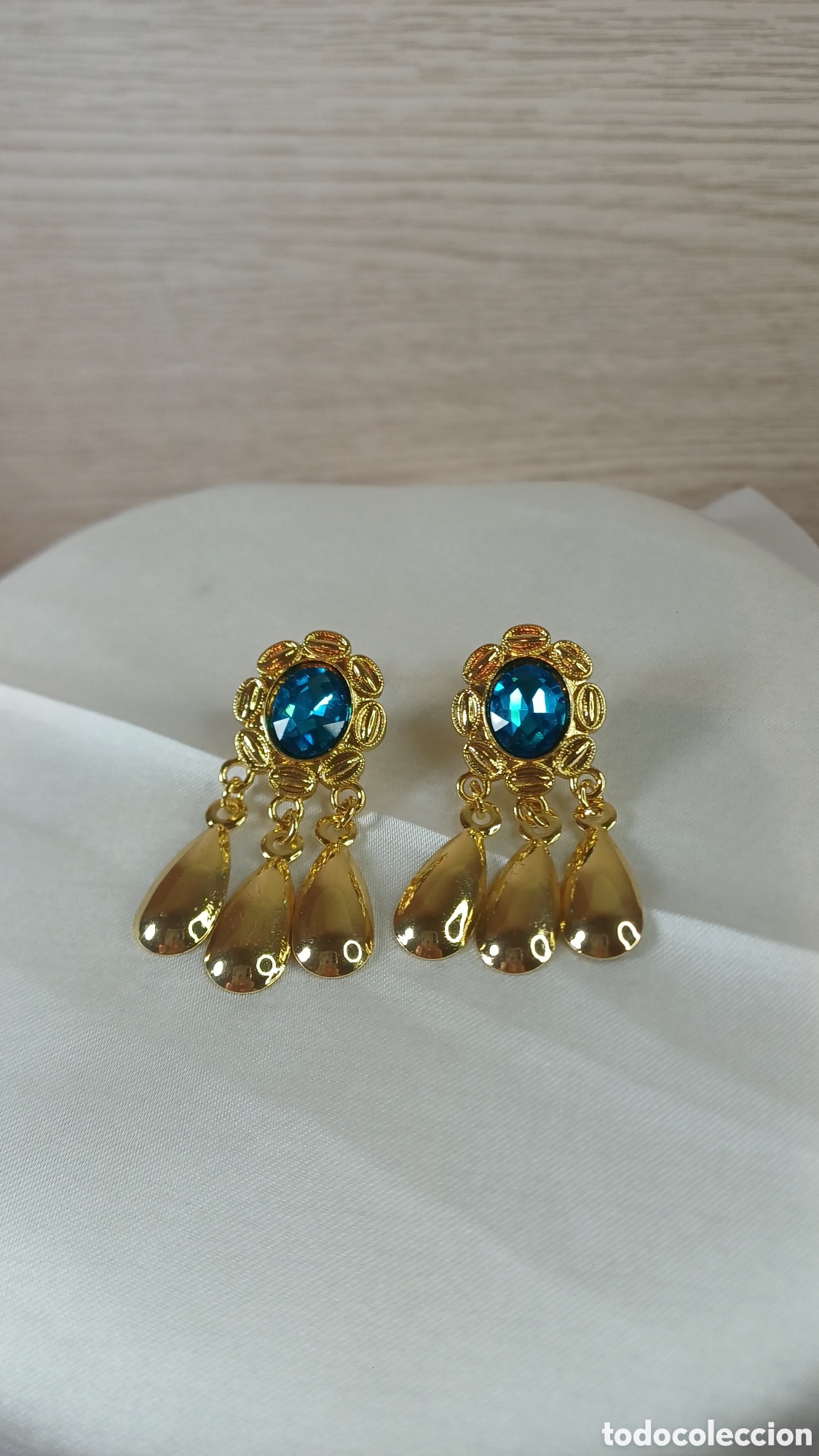 Joyeria: PENDIENTES CUBANA O PERILLA CHAPADO ORO Y CRISTAL AGUA MARINA