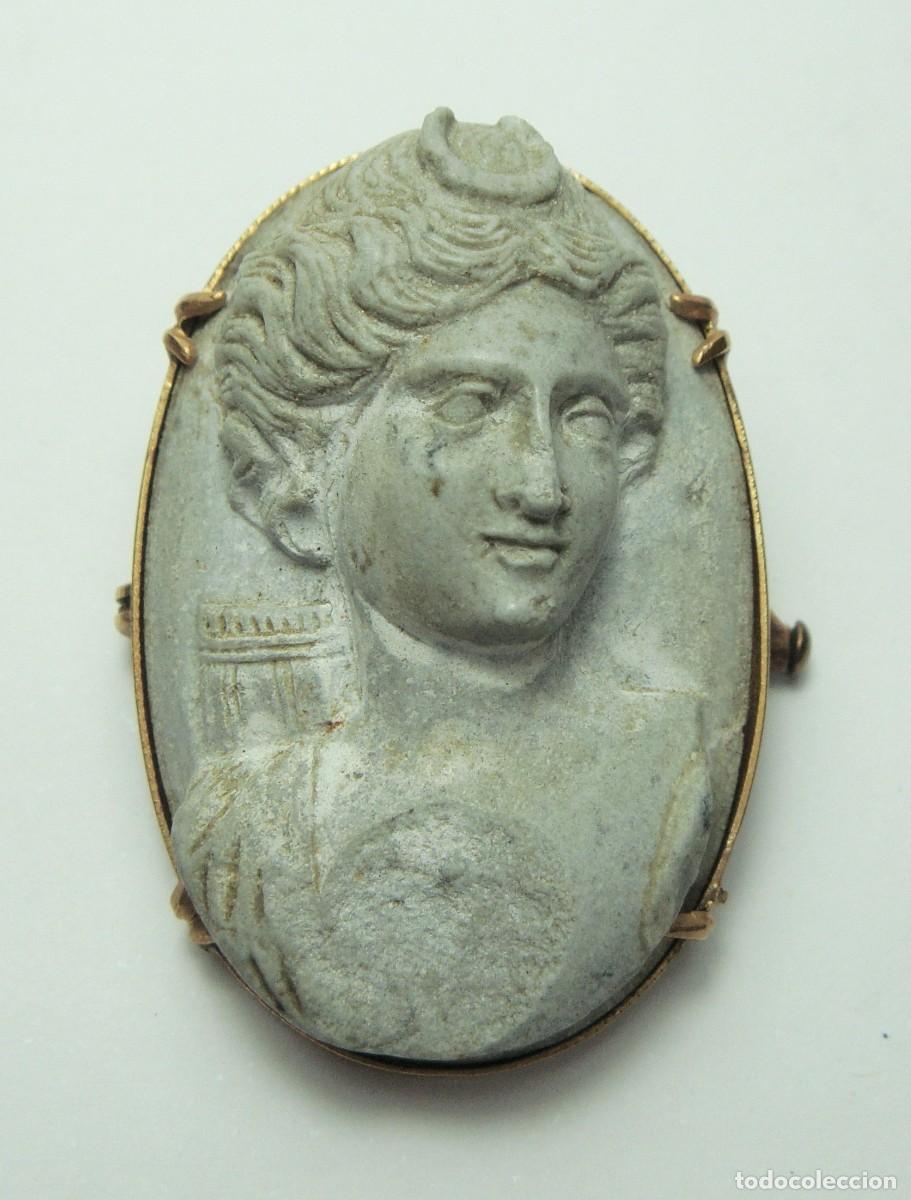 Joyeria: Camafeo antiguo en oro de 16 K &middot; Busto femenino de inspiraci&oacute;n cl&aacute;sica &middot; ca. 1890&ndash;1925