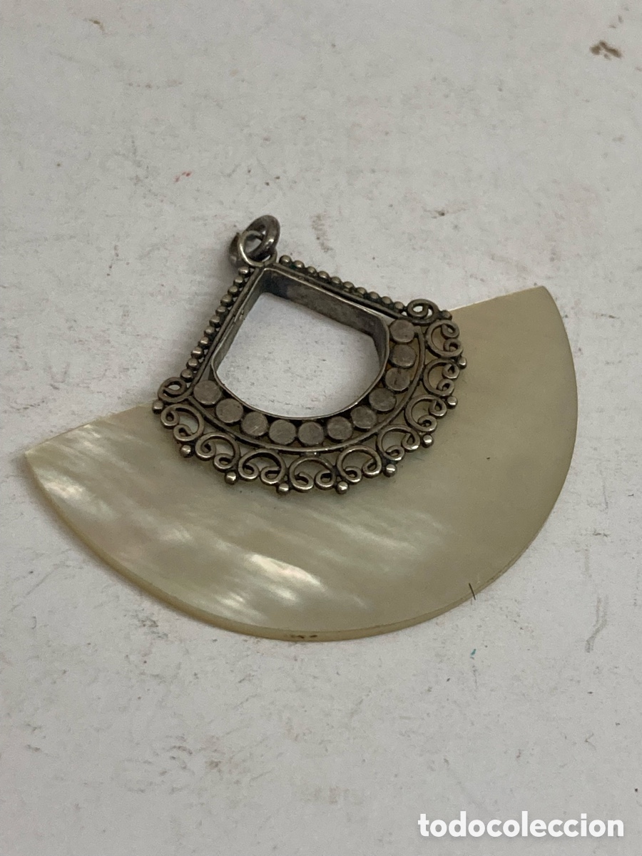 Joyeria: Colgante de plata y n&aacute;car C635