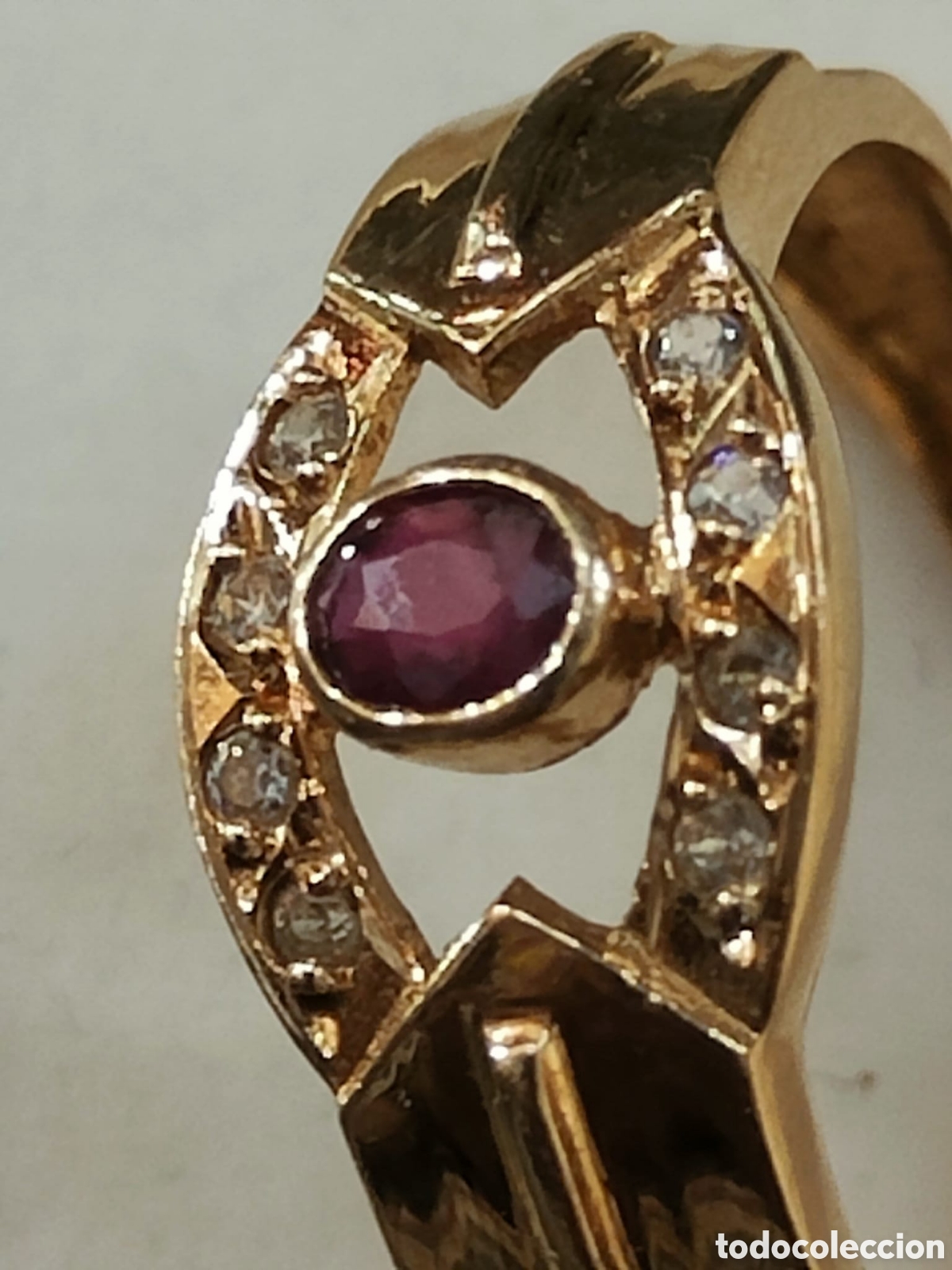 Joyeria: Anillo Oro 18k Rub&iacute; y Diamantes
