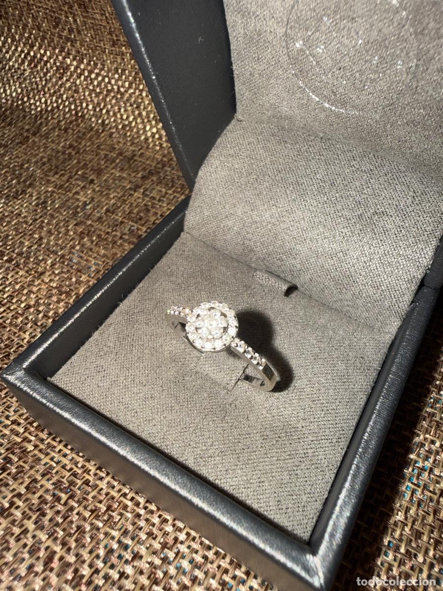 Joyeria: Anillo de diamantes y oro blanco