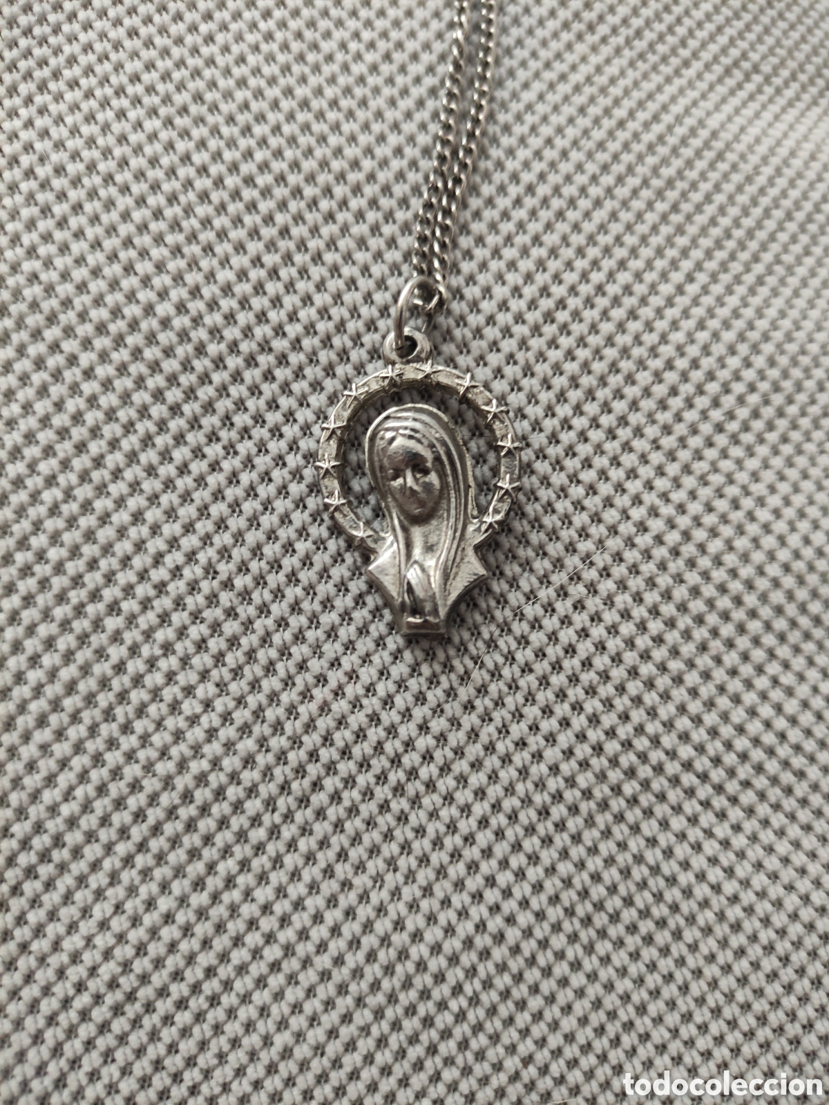 Joyeria: Colgante Virgen Mar&iacute;a plata