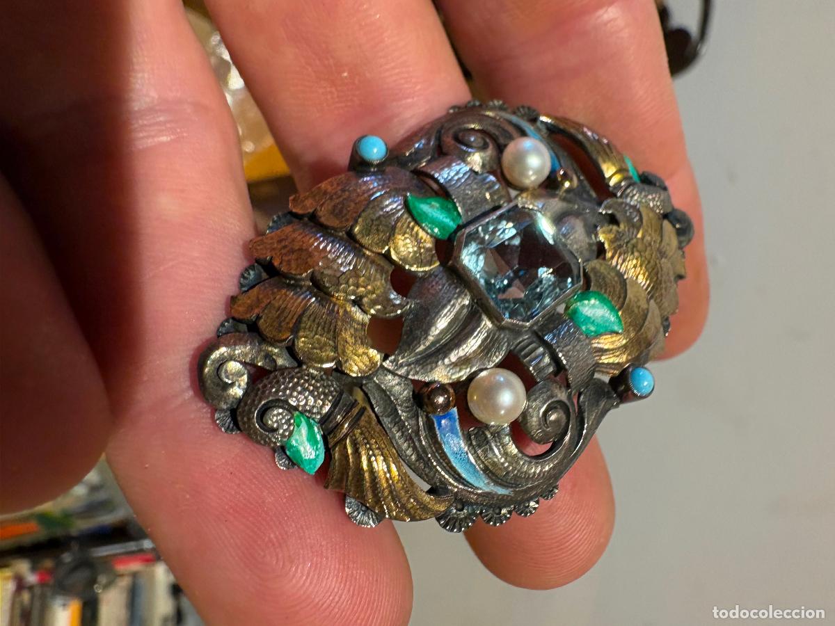 Joyeria: Importante broche noucentista Catal&aacute;n en plata y vistas de oro y pedrer&iacute;a