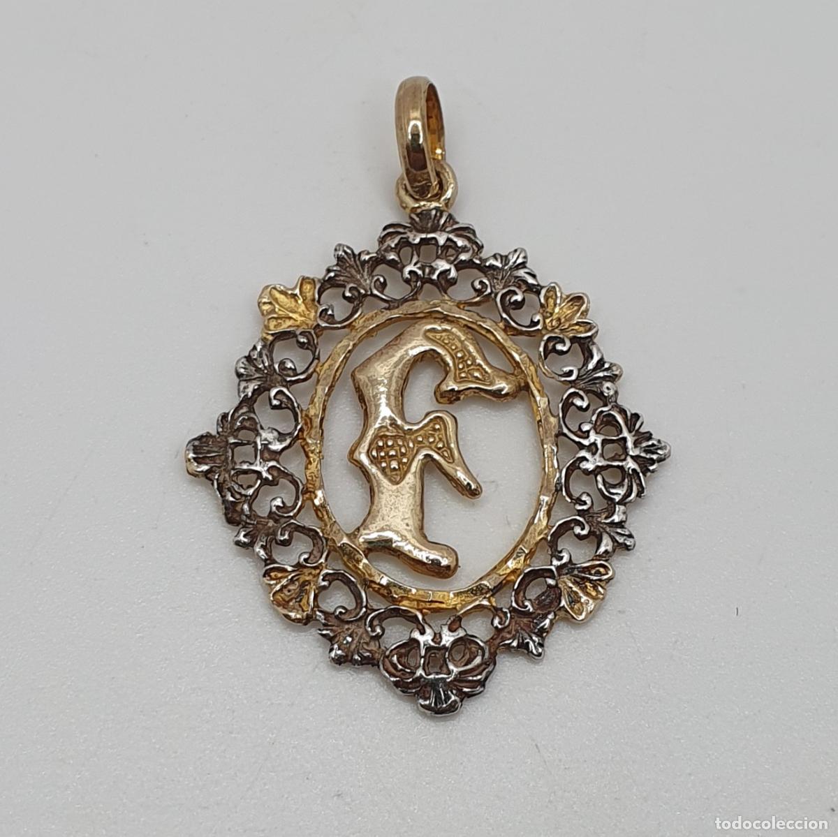 Joyeria: Bello colgante antiguo de estilo Victoriano en plata de ley 925 chapado en oro de 18k con la letra F