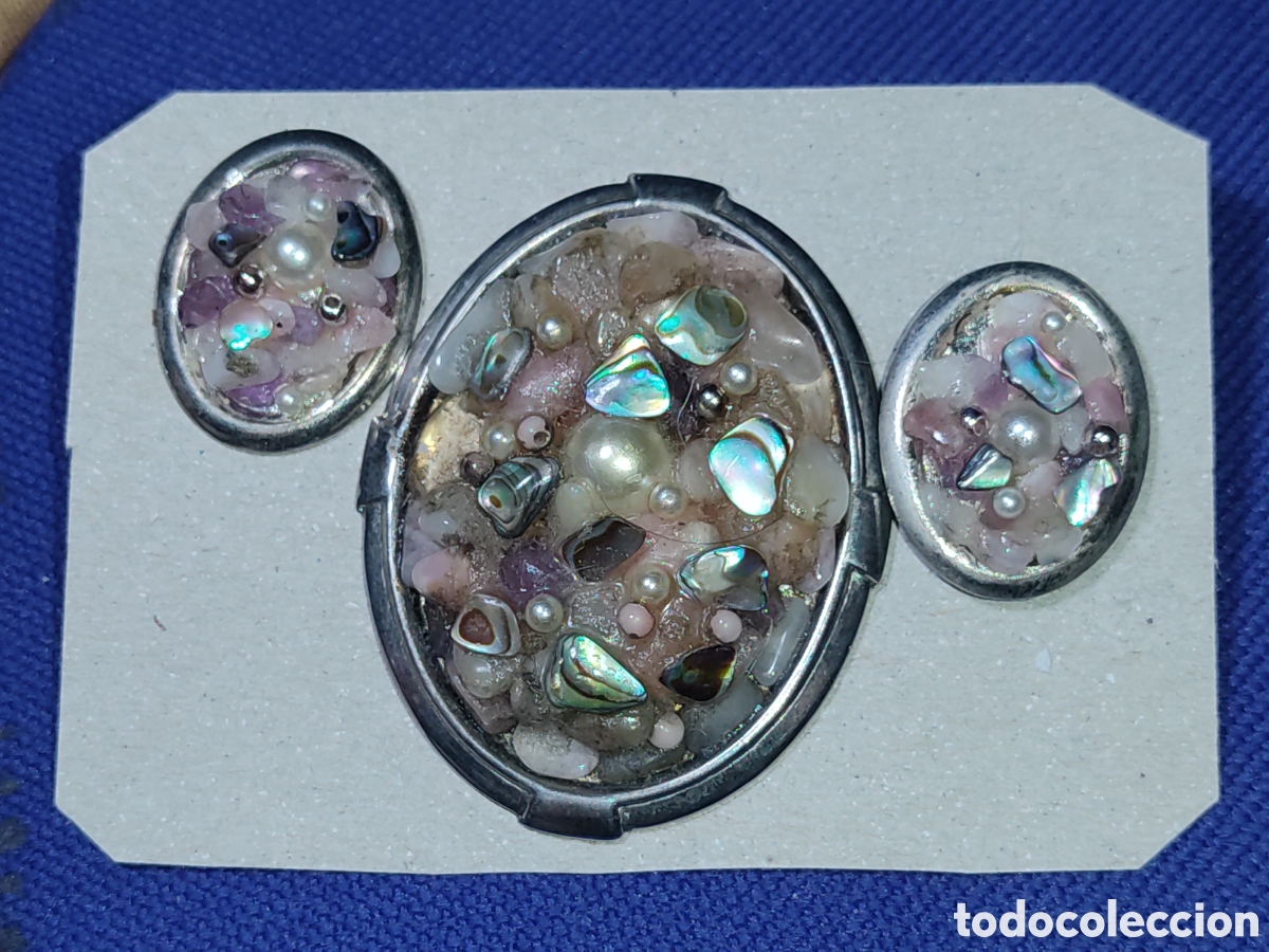 Joyeria: Juego de pendientes y broche de n&aacute;car y perlas cultivadas.Vintage.