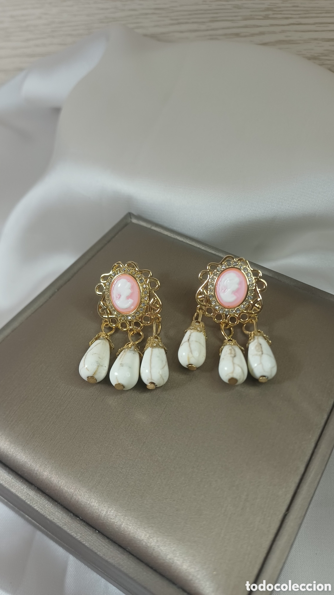 Joyeria: Pendientes Antiguos Camafeo Chapado Oro 18 k y coral Blanco