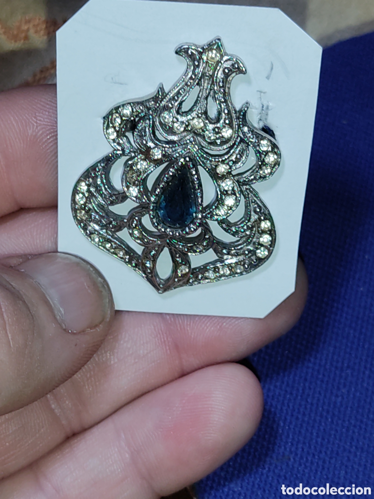 Joyeria: Antiguo Broche plateado con cristales.