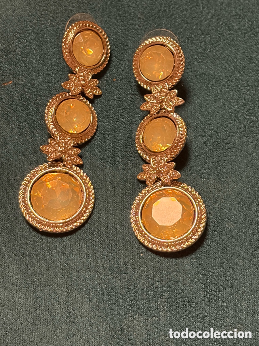 Joyeria: Pendientes de bisuter&iacute;a dorados