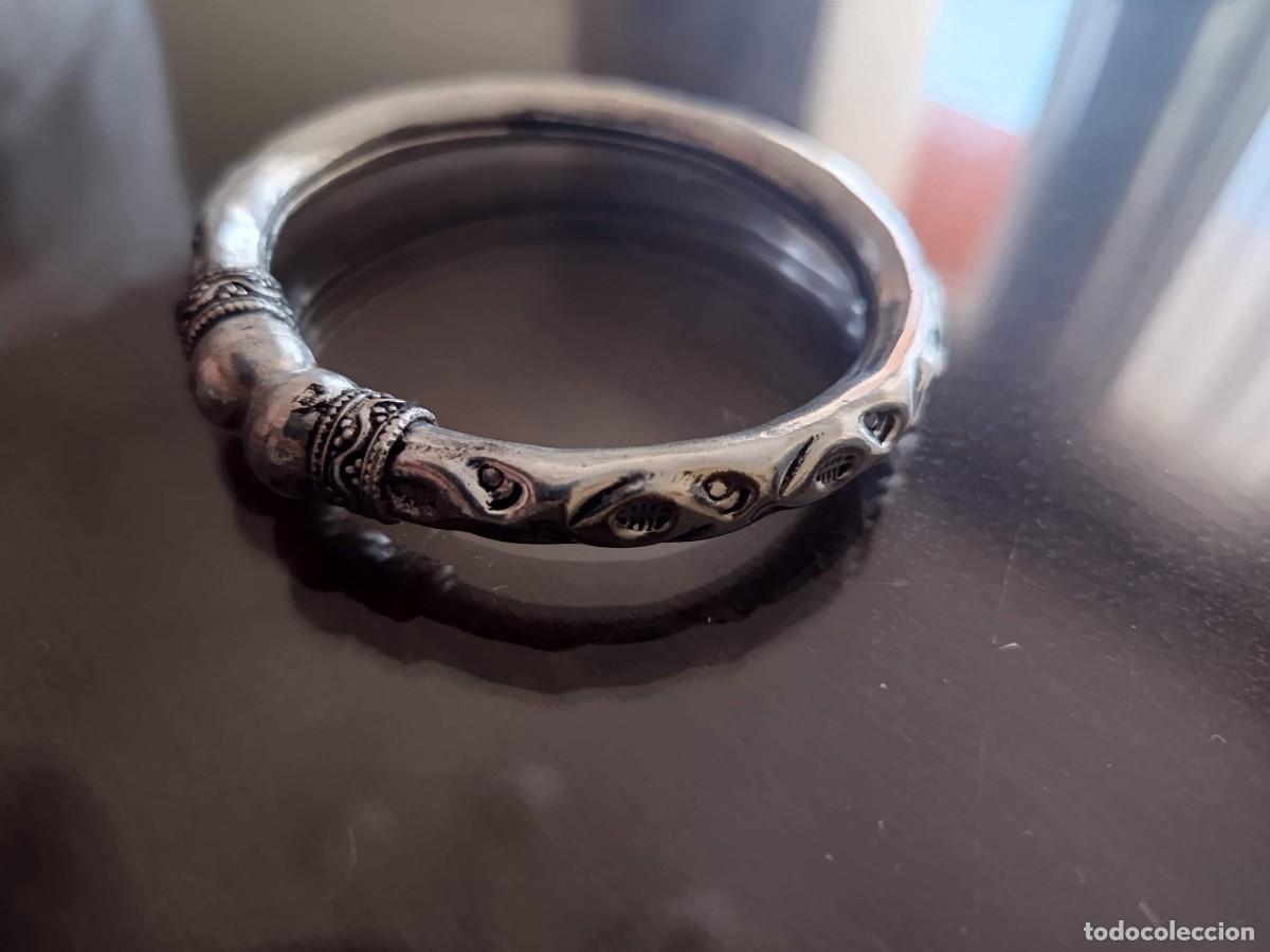 Joyeria: brazalete r&iacute;gido plateado - Foto 2