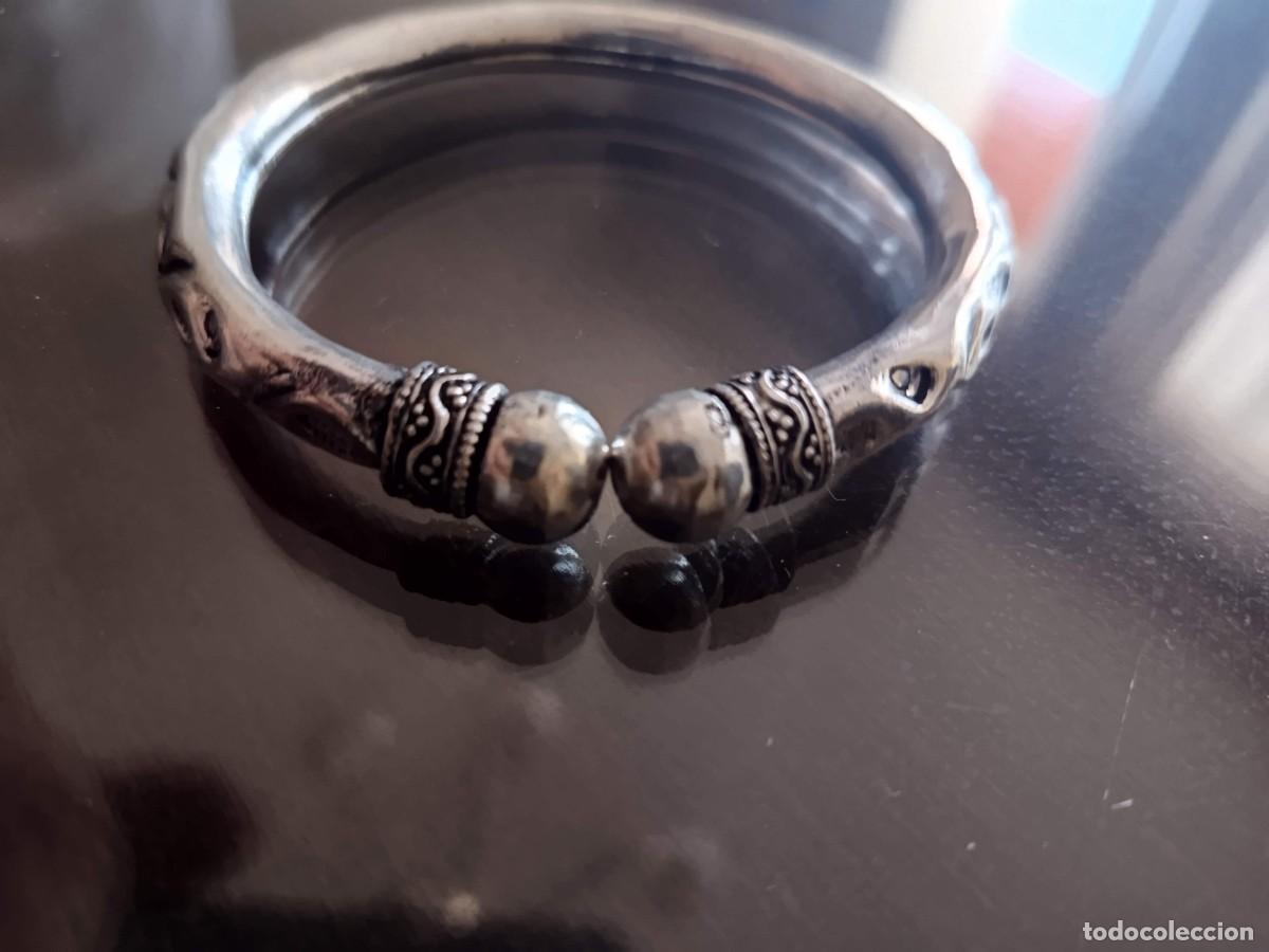 Joyeria: brazalete r&iacute;gido plateado - Foto 3