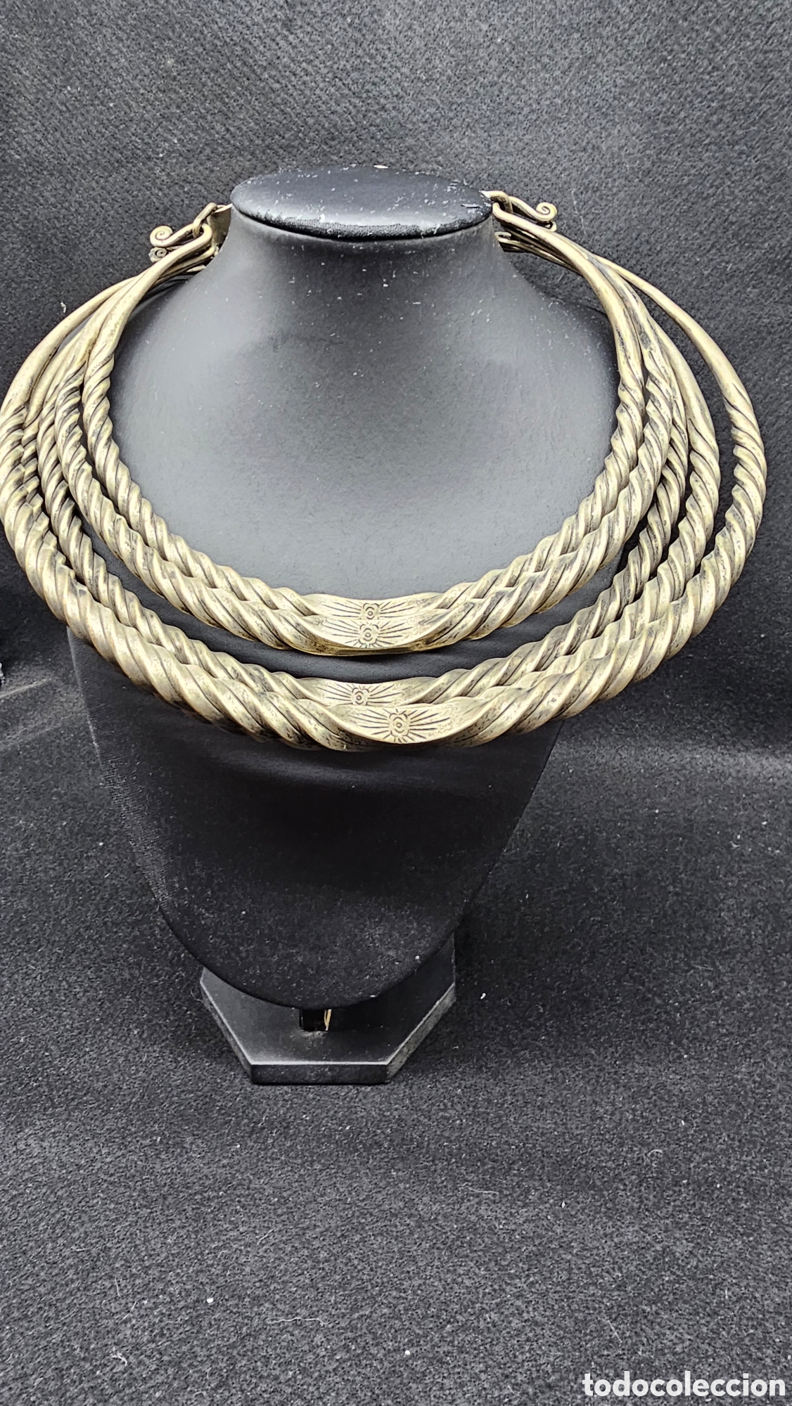 Joyeria: collar tipo torque de estilo tribal Miao
