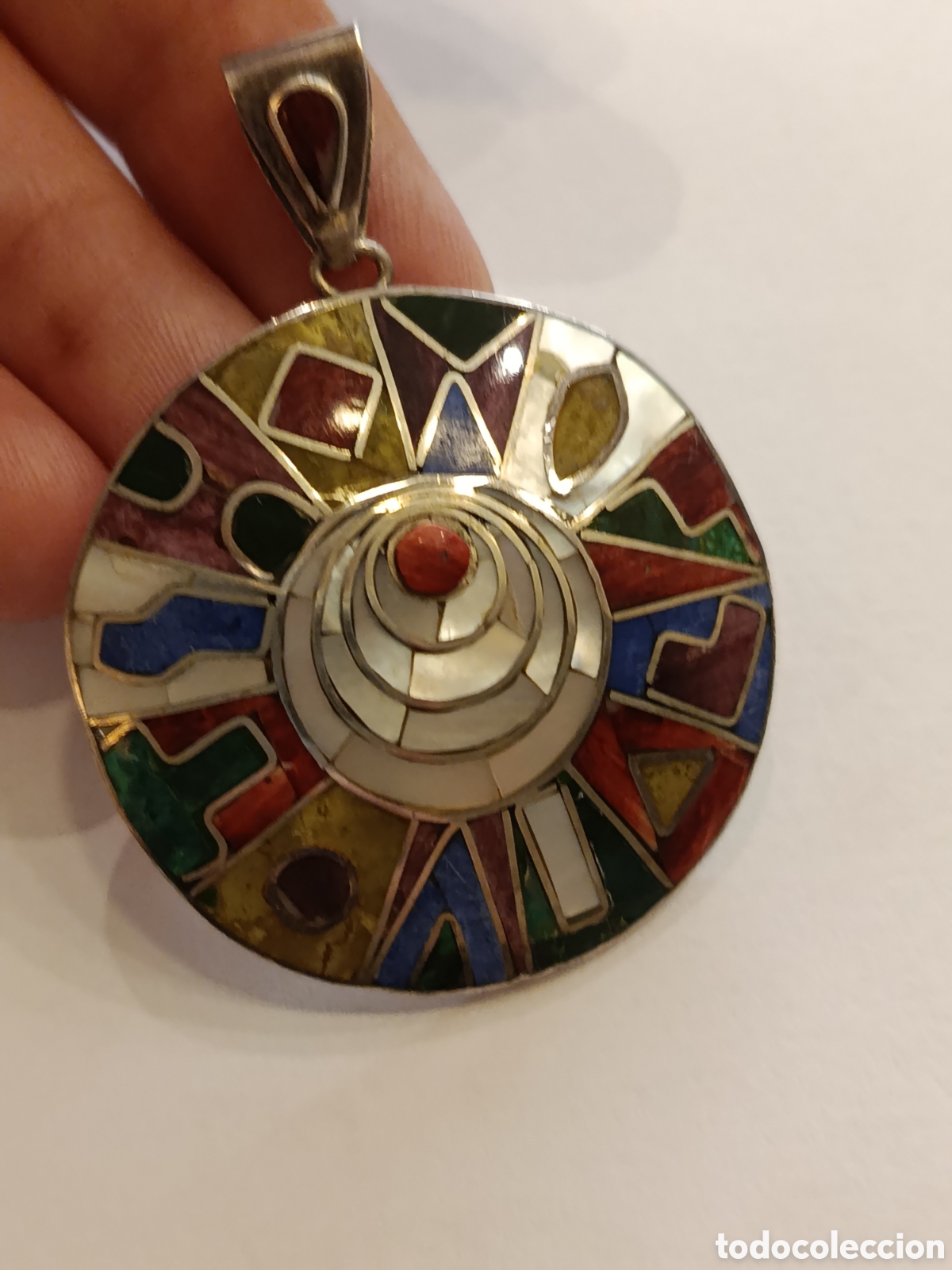 Joyeria: Medall&oacute;n etnico. Plata con incrustaciones. - Foto 2