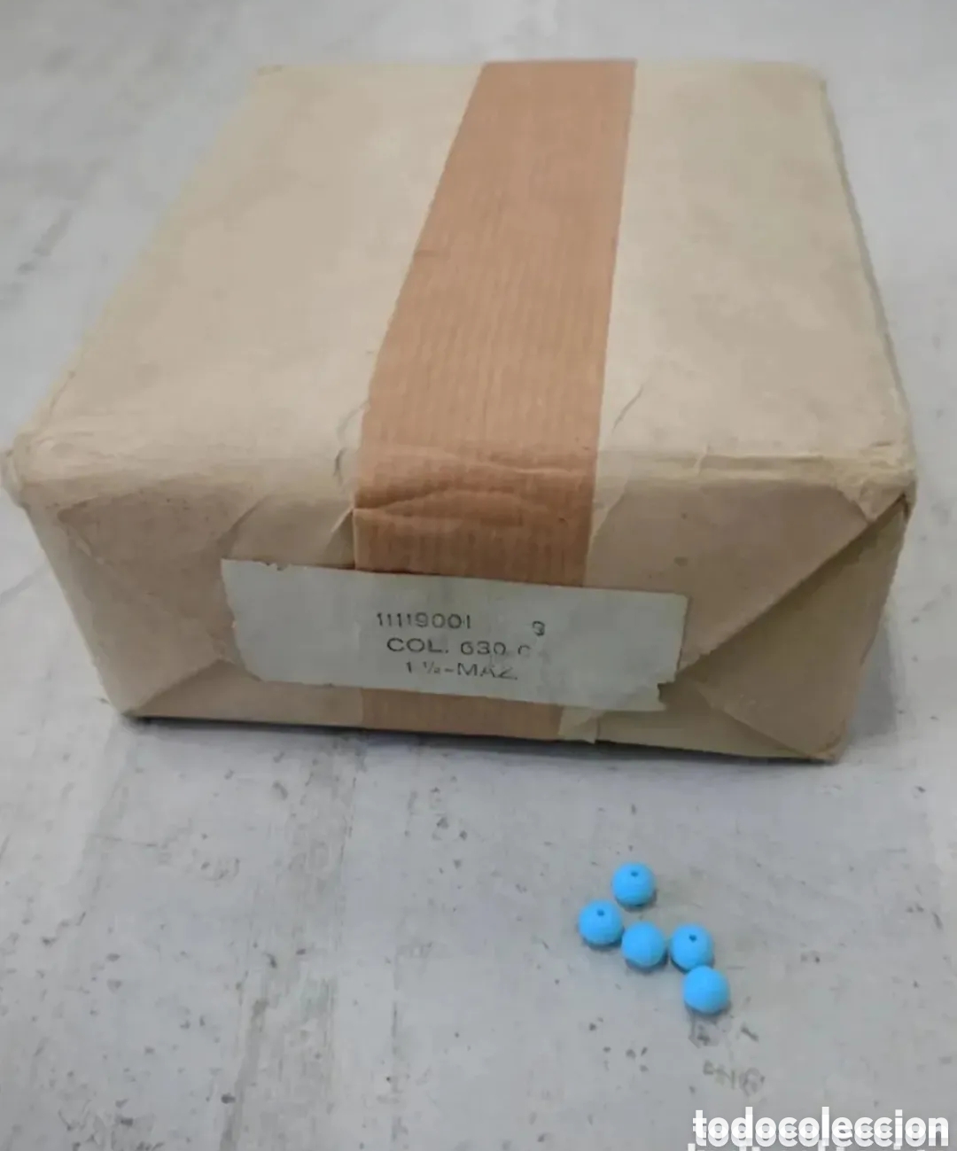 Joyeria: Antiguo paquete bola azul doble agujero 8mm granito precintado 1kg a&ntilde;os 70