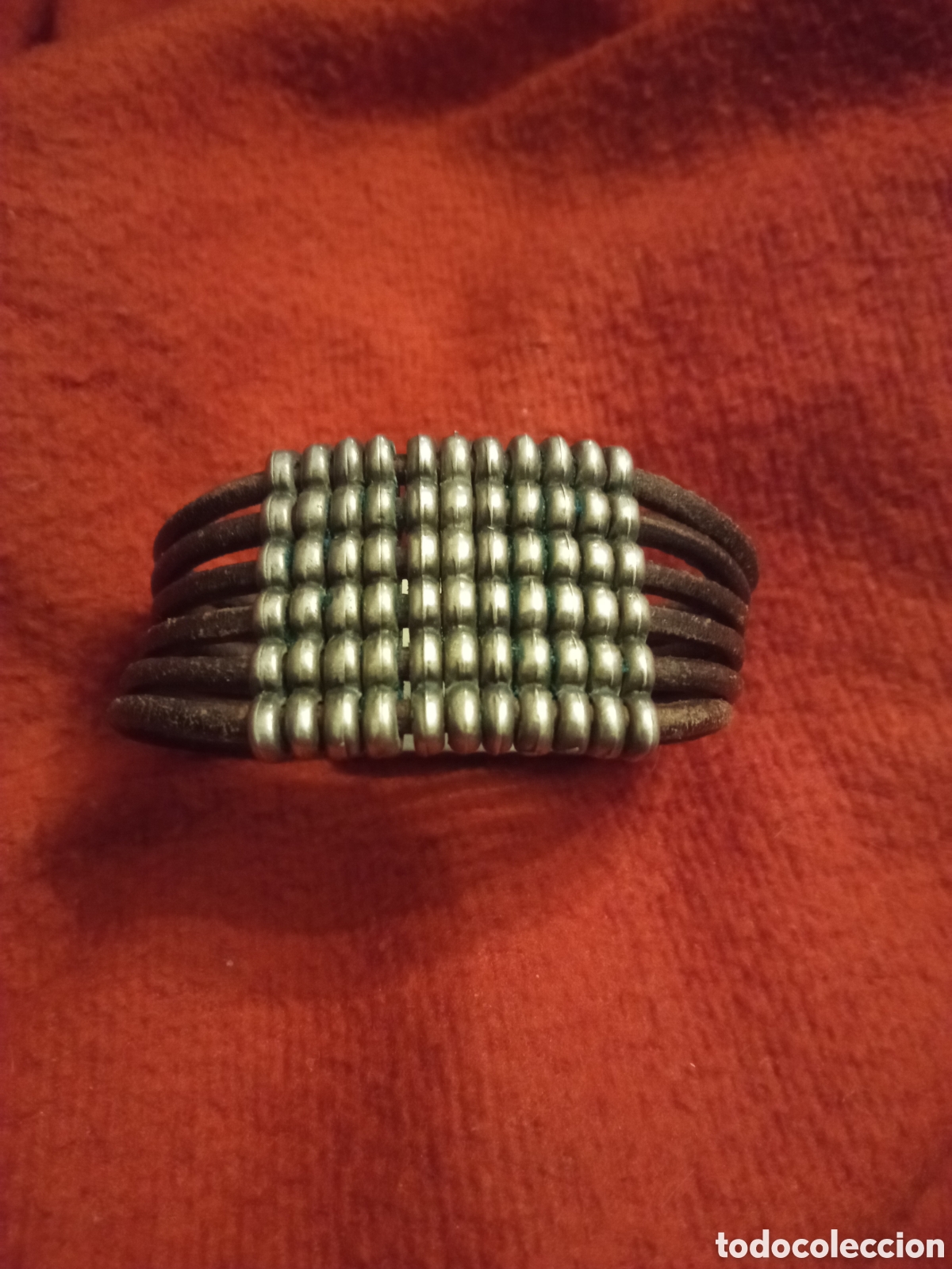 Joyeria: Antigua pulsera, Uno de 50, mide abierta 17 cm