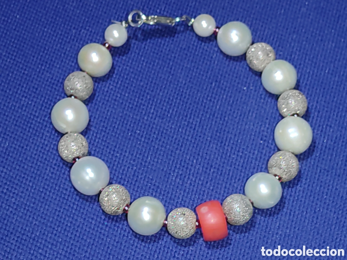 Joyeria: Pulsera de perlas cultivadas cuentas plateadas o de plata y cuenta de coral