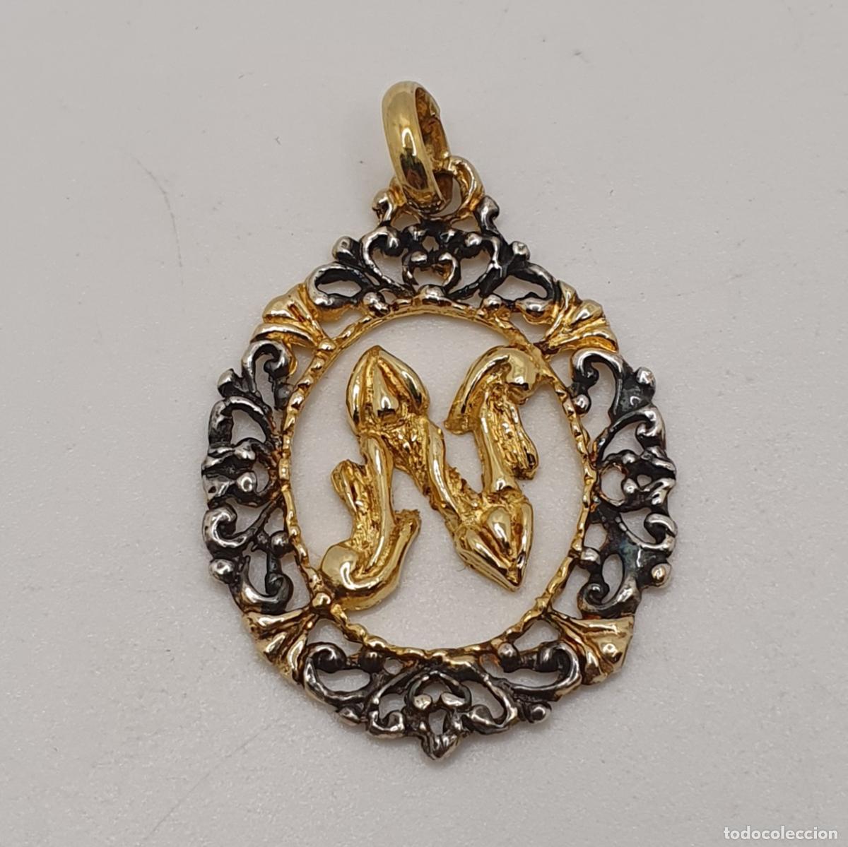 Joyeria: Bello colgante antiguo de estilo Victoriano en plata de ley 925 chapado en oro de 18k con la letra N