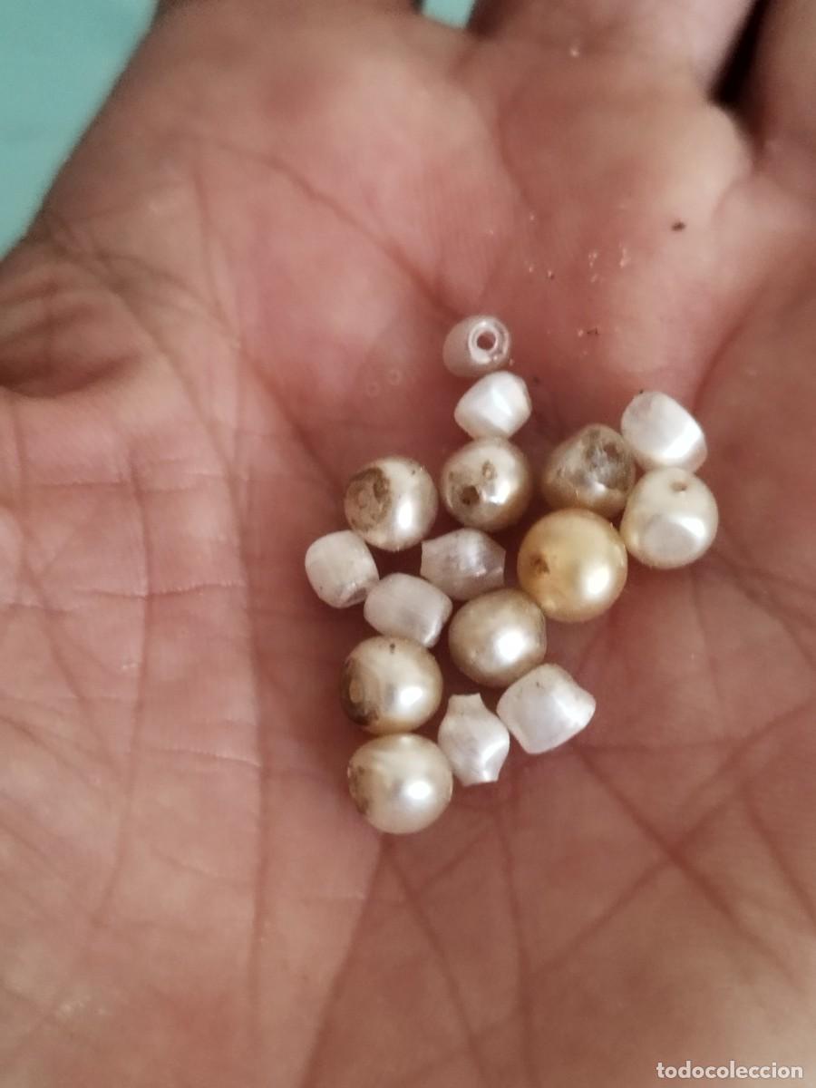 Joyeria: Lote de 16 cuentas tipo perlas a identificar.