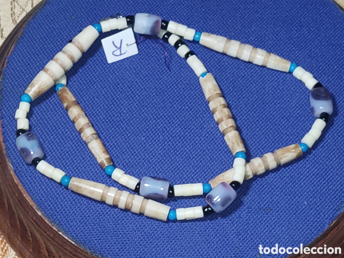 Joyeria: Collar de hueso y cristal.Vintage. * R *