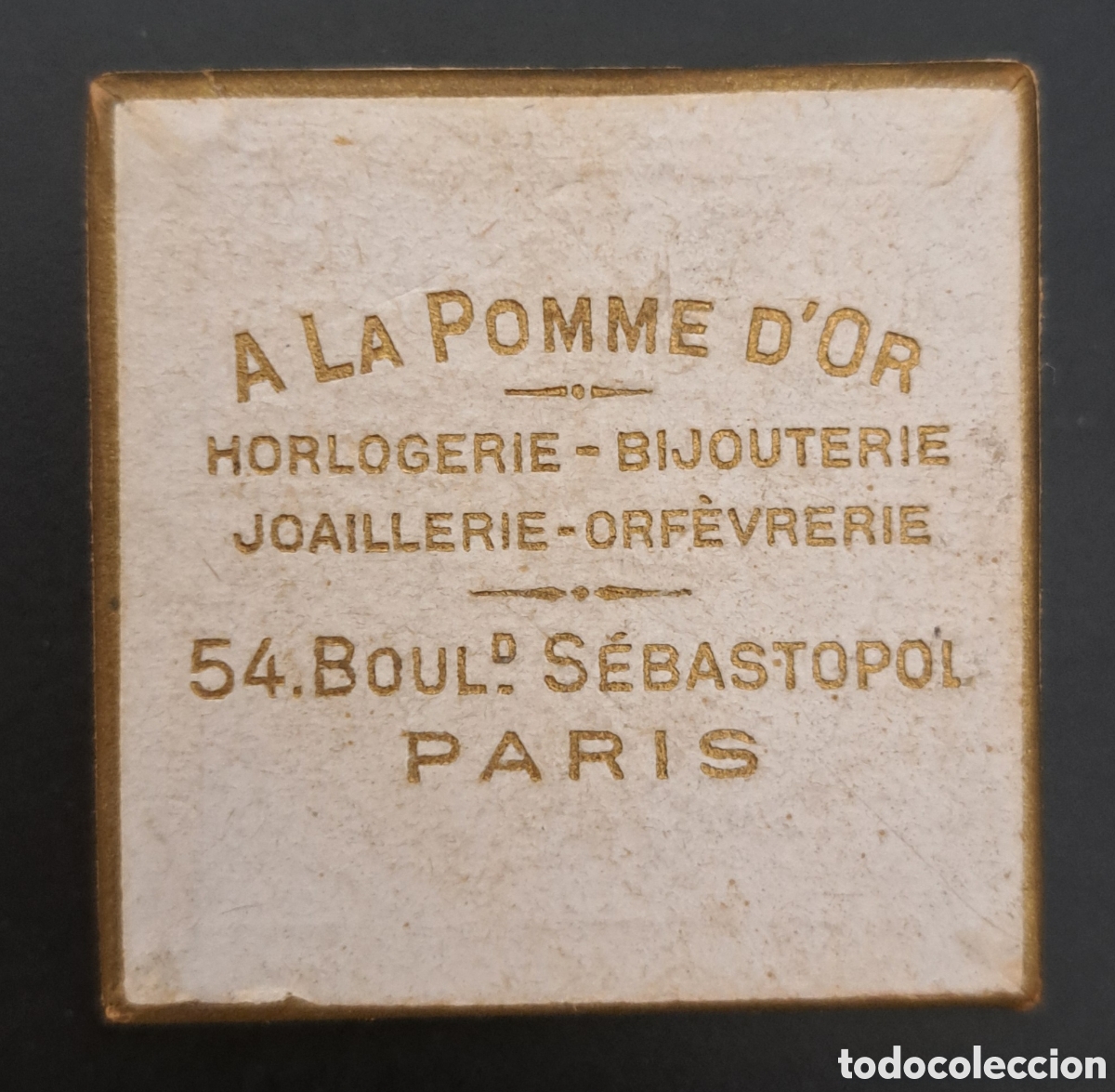 Joyeria: Antigua cajita de joyer&iacute;a / relojer&iacute;a &rdquo;A la Pomme d'Or&rdquo; | Par&iacute;s, Boulevard S&eacute;bastopol