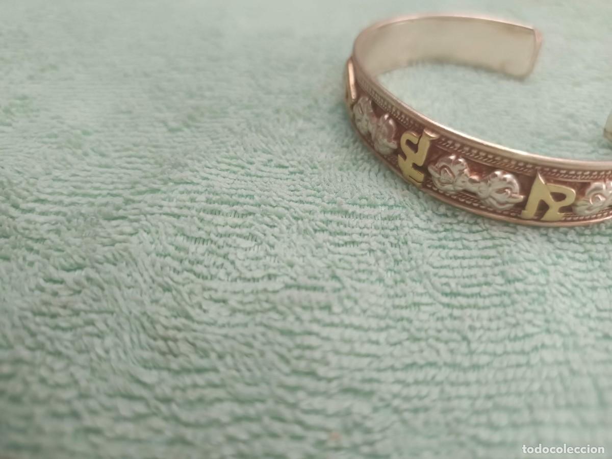 Joyeria: Brazalete r&iacute;gido abierto de estilo tibetano
