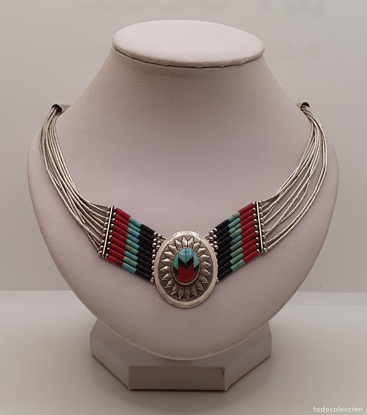 Joyeria: Exquisita gargantilla antigua nativa americana en hilos de plata de ley, turquesa, coral y azabaches