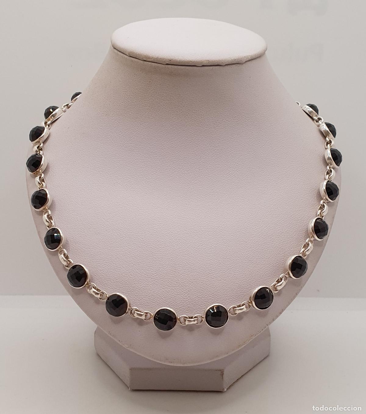 Joyeria: Magn&iacute;fica gargantilla en plata de ley 925 con piedras de &oacute;nix negro facetado engastado en bisel.