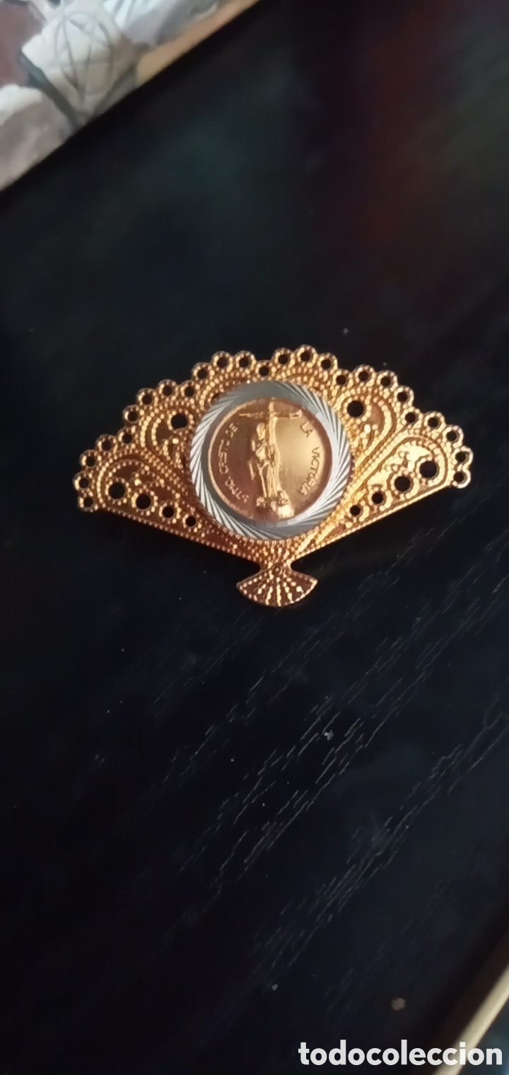 Joyeria: Stmo.CRISTO DE LA VICTORIA.BROCHE DORADO MUY BONITO.