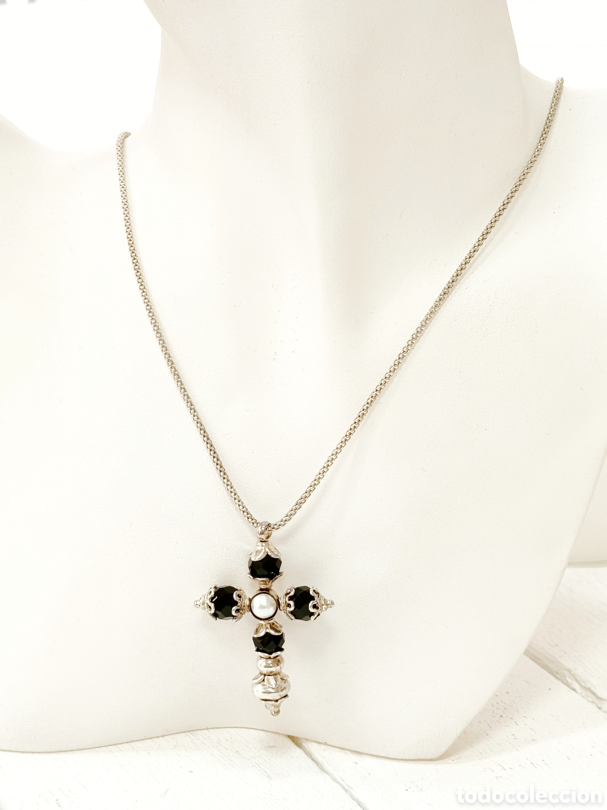 Joyeria: Collar de plata de 1&ordf; Ley 925 con cruz, 13.1 gr, A&ntilde;os 90's, Nuevo