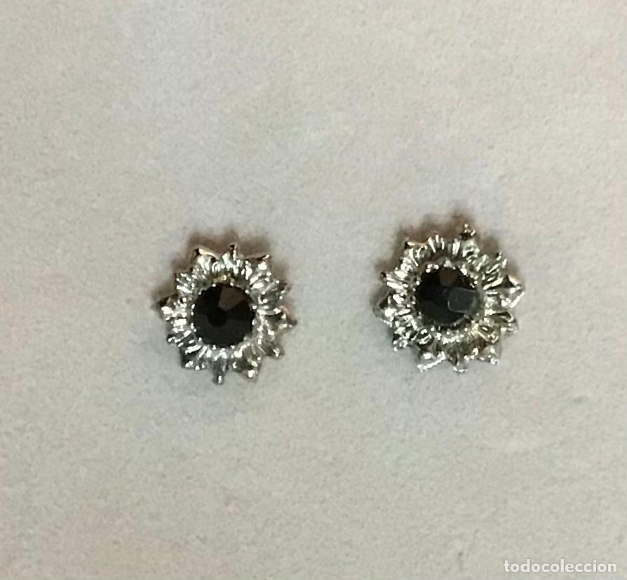 Joyeria: GEMELOS PLATEADOS CON PIEDRA, CIERRE DE PIN