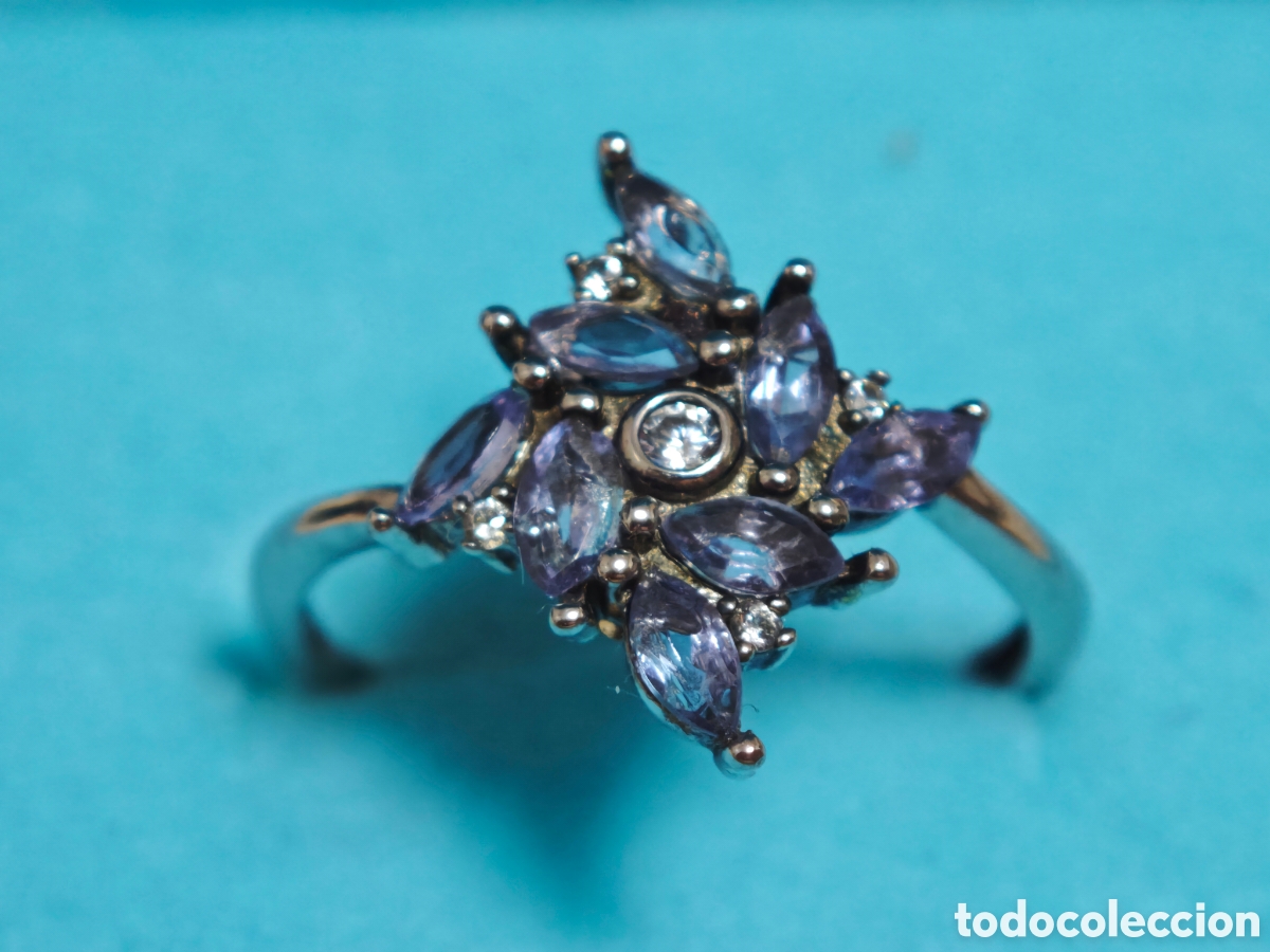 Joyeria: Anillo en plata de ley con tanzanitas naturales