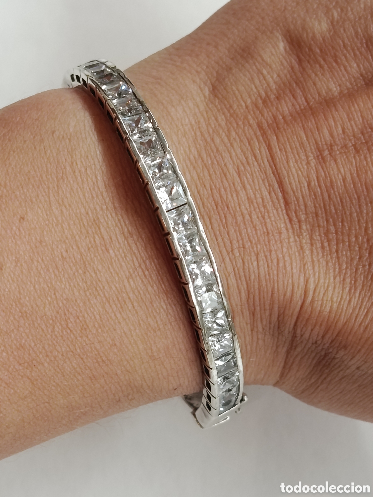 Joyeria: Pulsera r&iacute;gida de plata y circonitas. Plata 925 - Foto 2