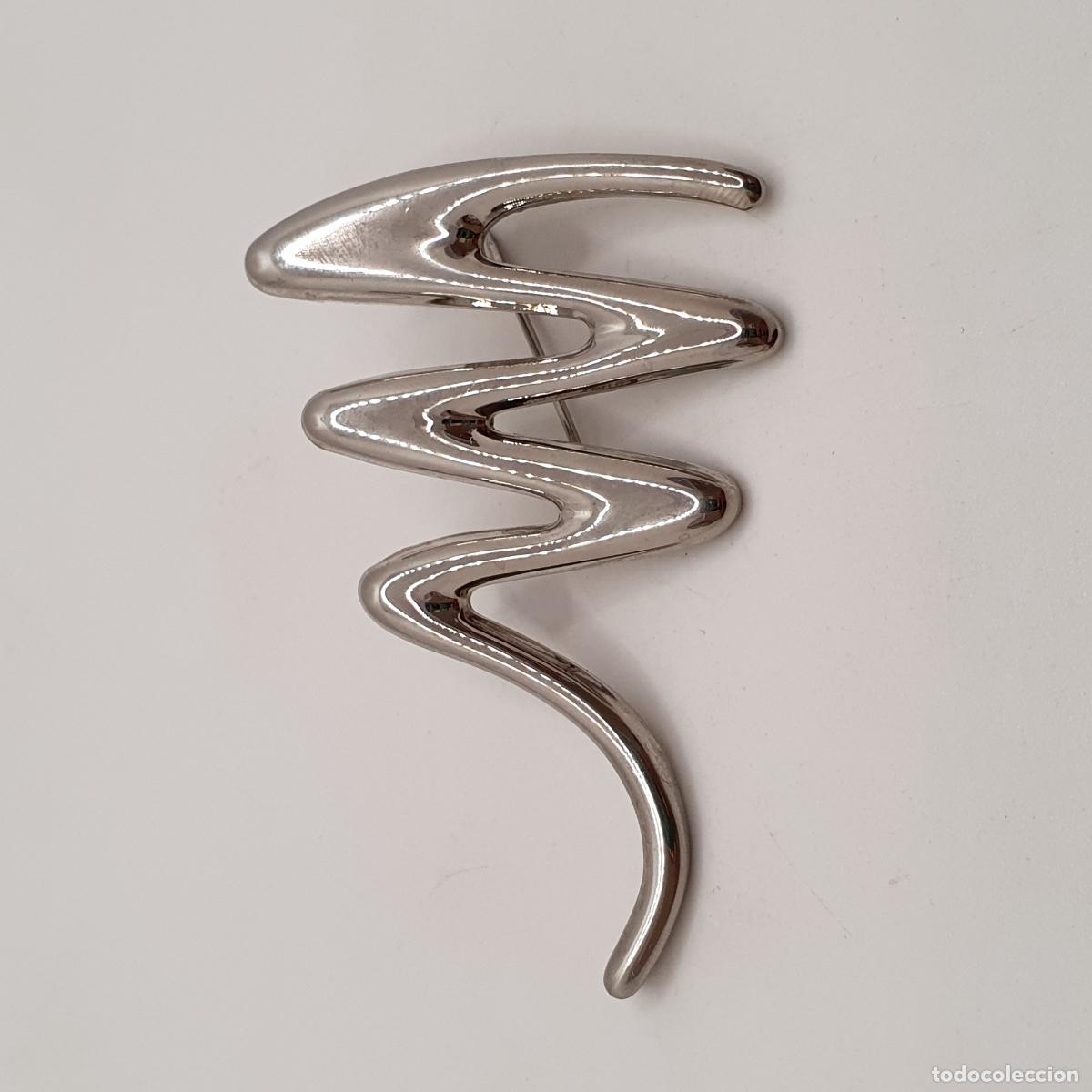 Joyeria: Sofisticado broche de dise&ntilde;o zigzag con acabados en plata. - Foto 6