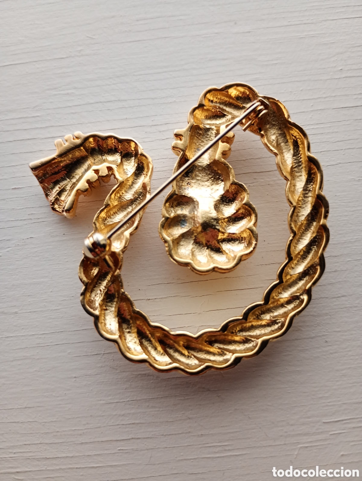 Joyeria: Broche dorado tipo Dior de los a&ntilde;os 70 - Foto 2