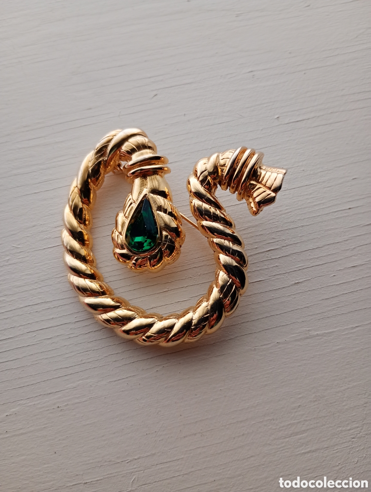 Joyeria: Broche dorado tipo Dior de los a&ntilde;os 70